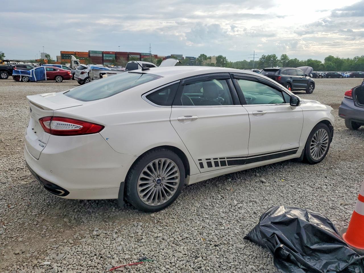 2016 FORD FUSION TITANIUM photo 3
