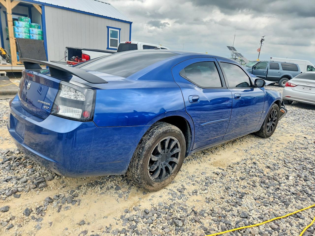 2010 DODGE CHARGER SXT photo 5
