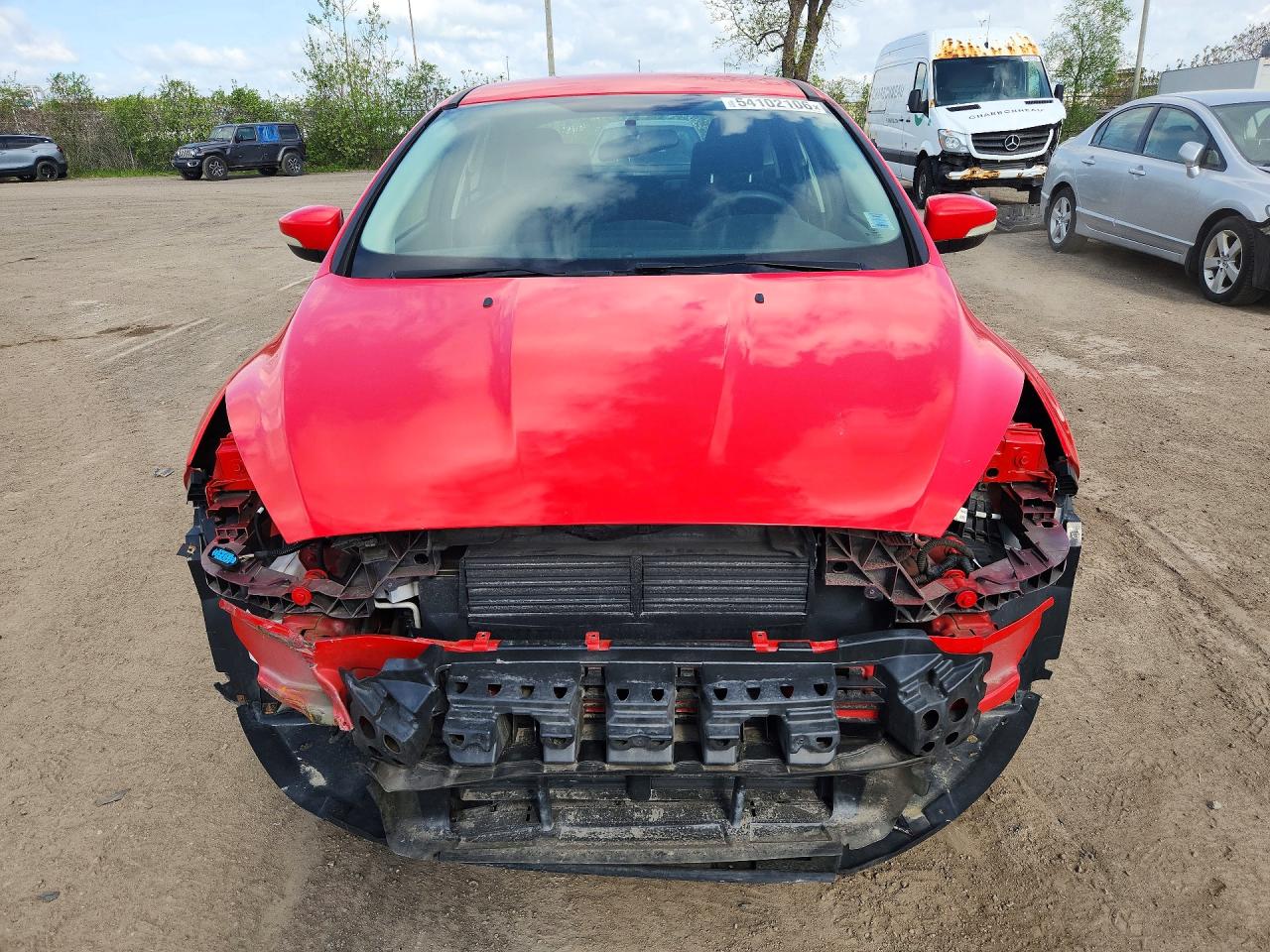 2017 FORD FOCUS SE photo 9