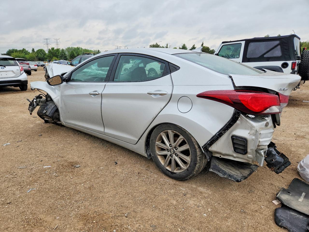 2015 HYUNDAI ELANTRA SE photo 4