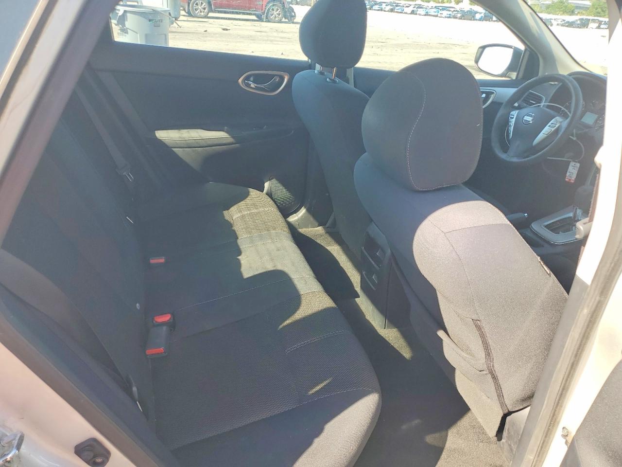 2015 NISSAN SENTRA S photo 28