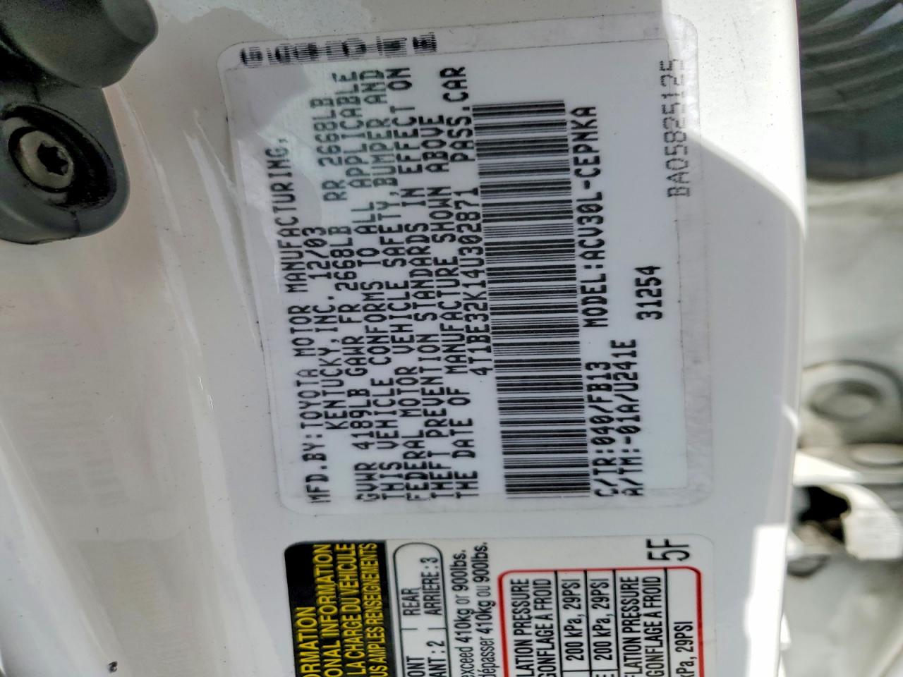 2004 TOYOTA CAMRY LE photo 23