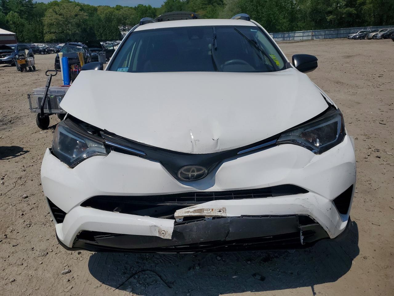 2017 TOYOTA RAV4 LE photo 9