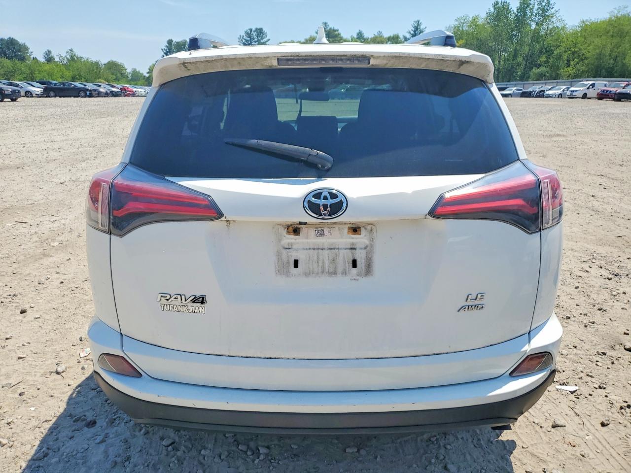 2017 TOYOTA RAV4 LE photo 11