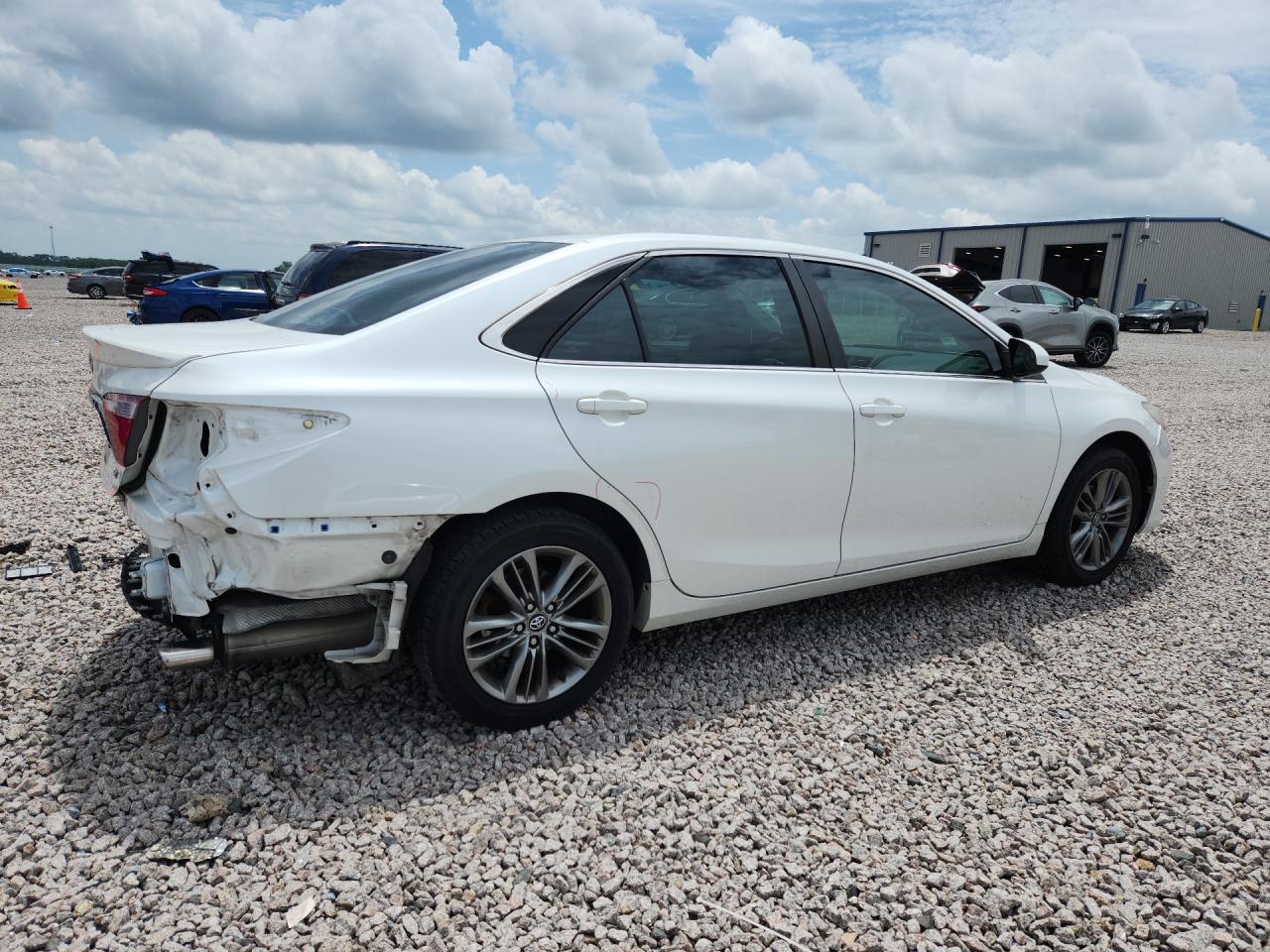 2017 TOYOTA CAMRY SE photo 7