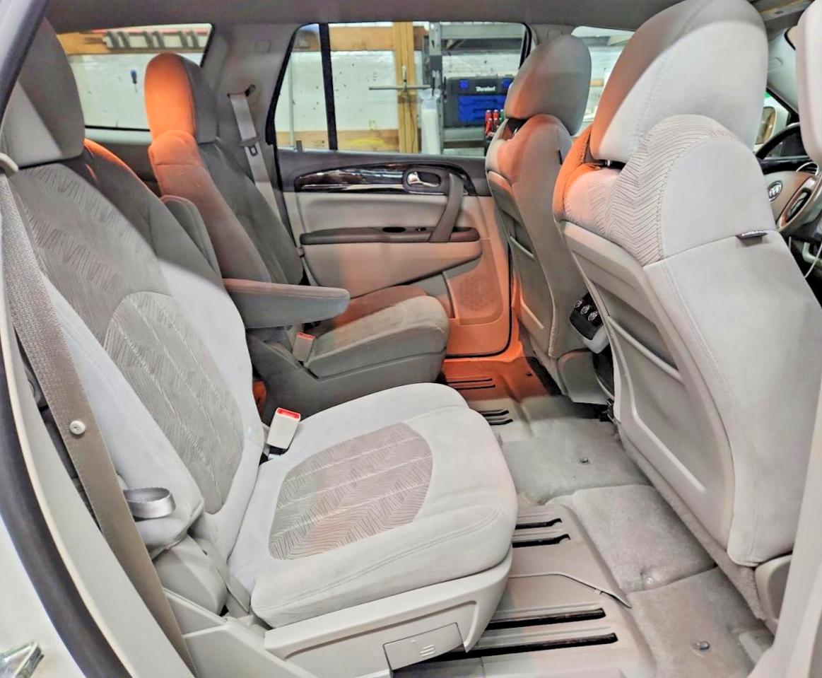 2015 BUICK ENCLAVE photo 11