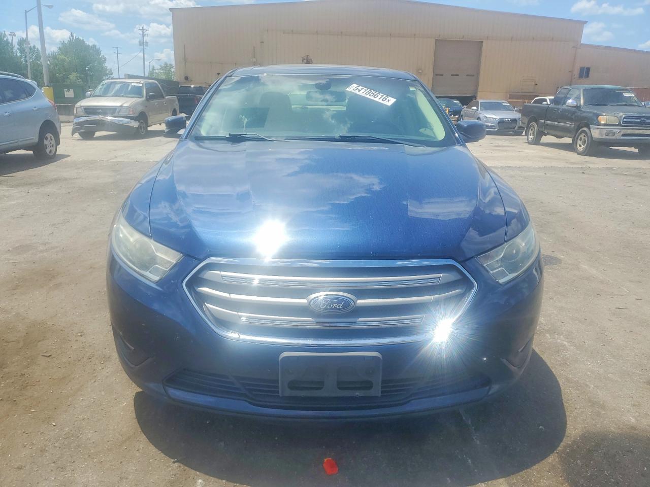 2016 FORD TAURUS SEL photo 5