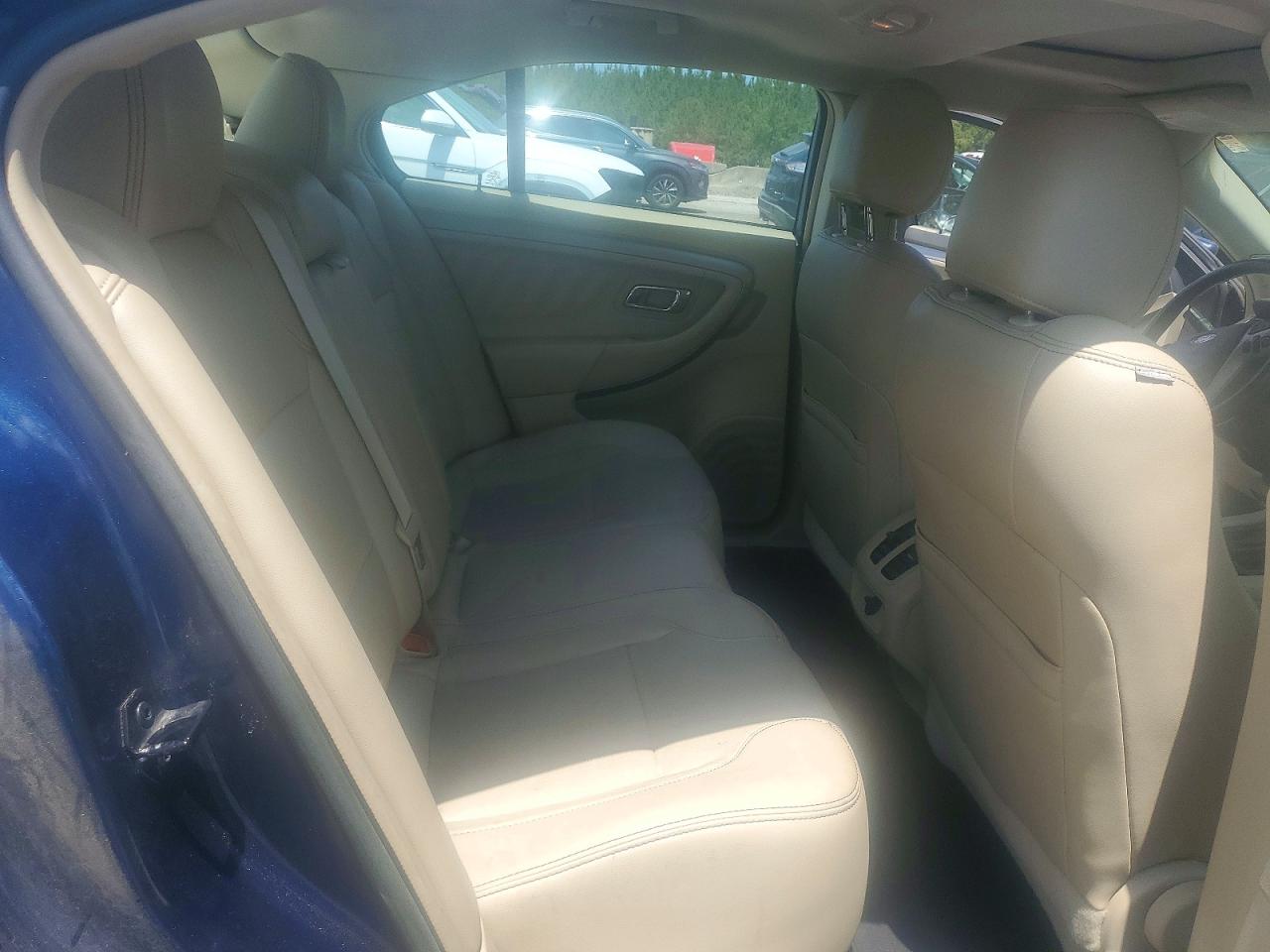 2016 FORD TAURUS SEL photo 10