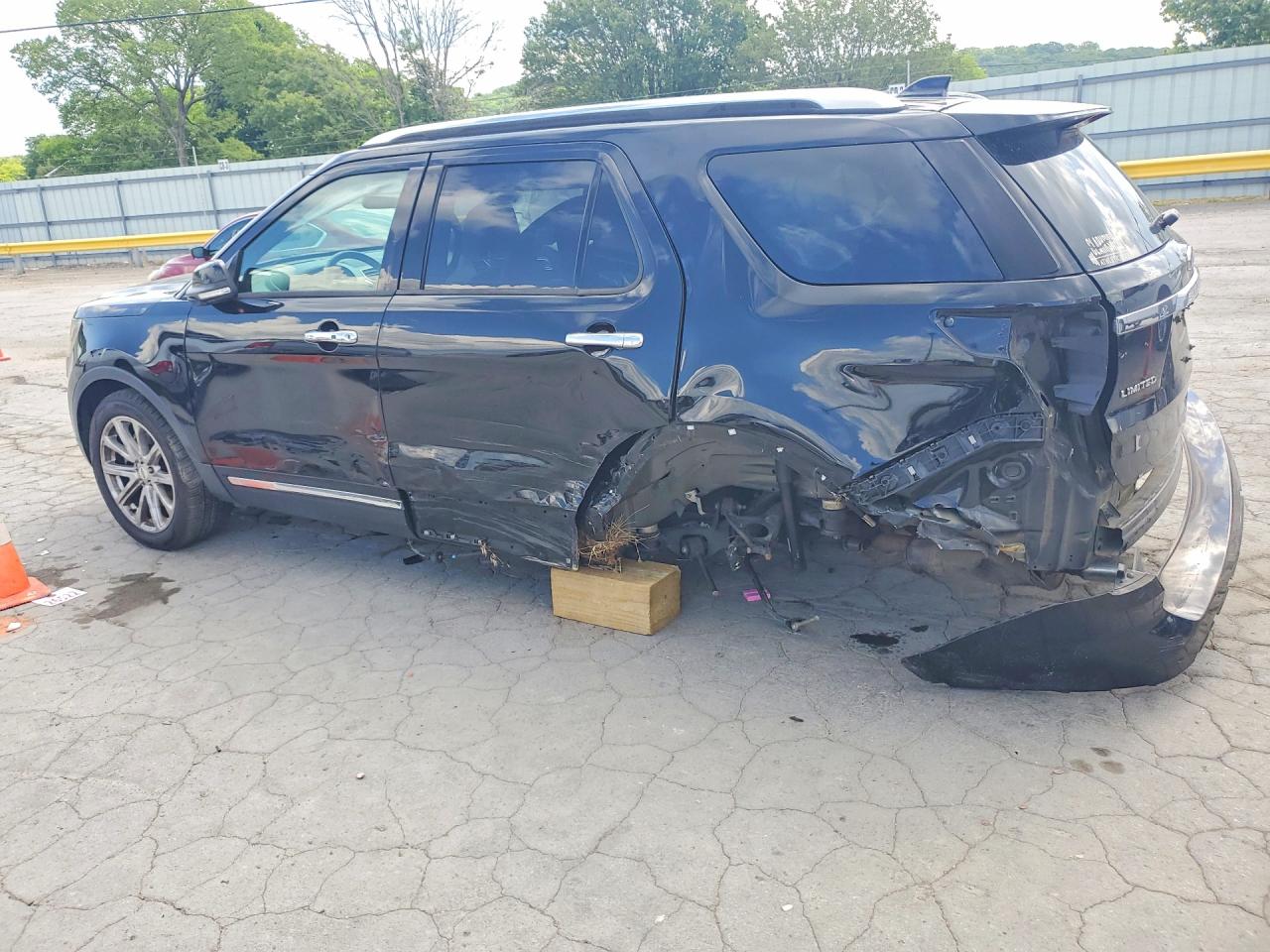 2017 FORD EXPLORER LIMITED photo 3