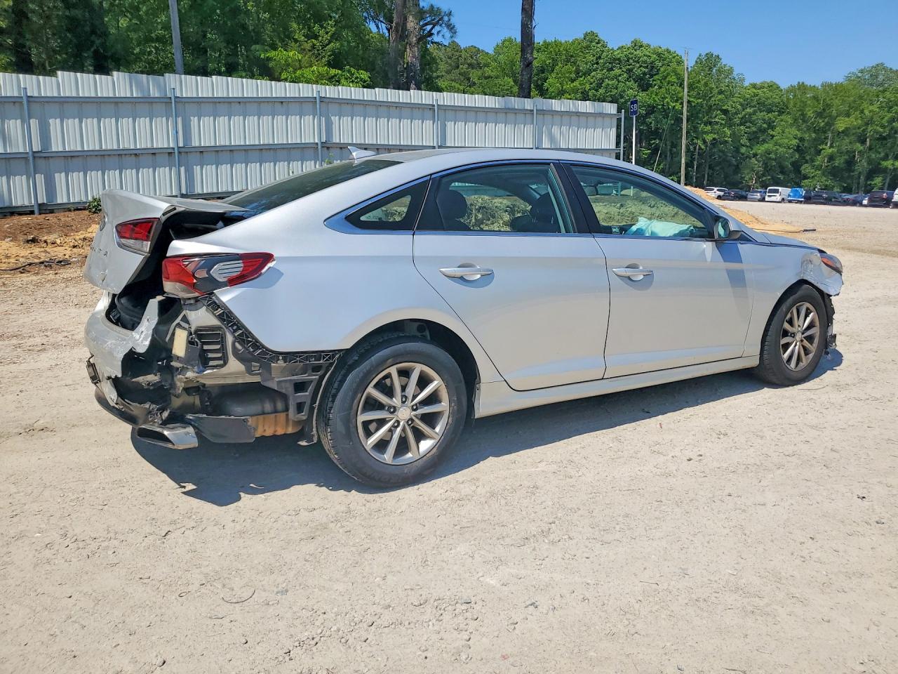2018 HYUNDAI SONATA SE photo 3