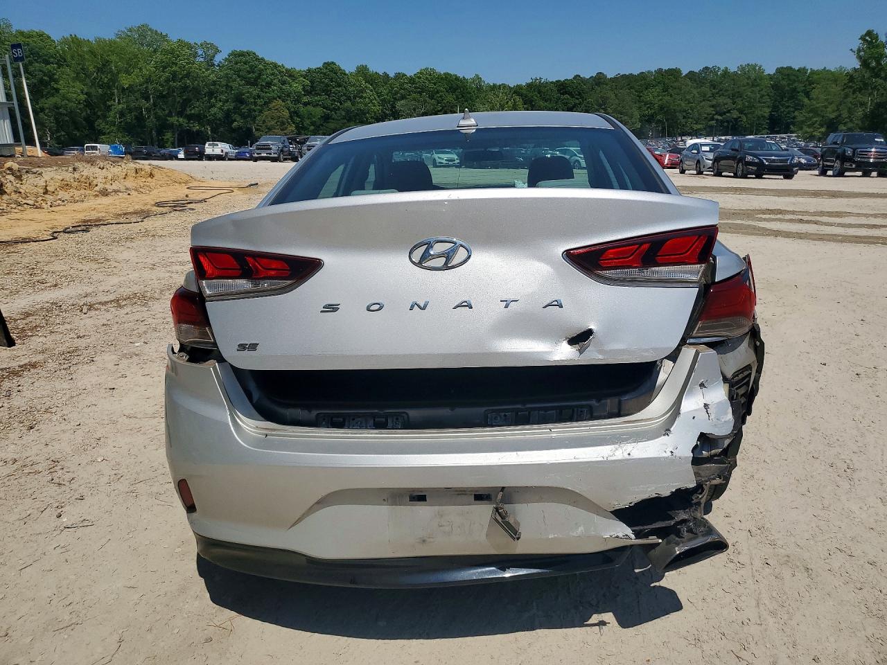 2018 HYUNDAI SONATA SE photo 6