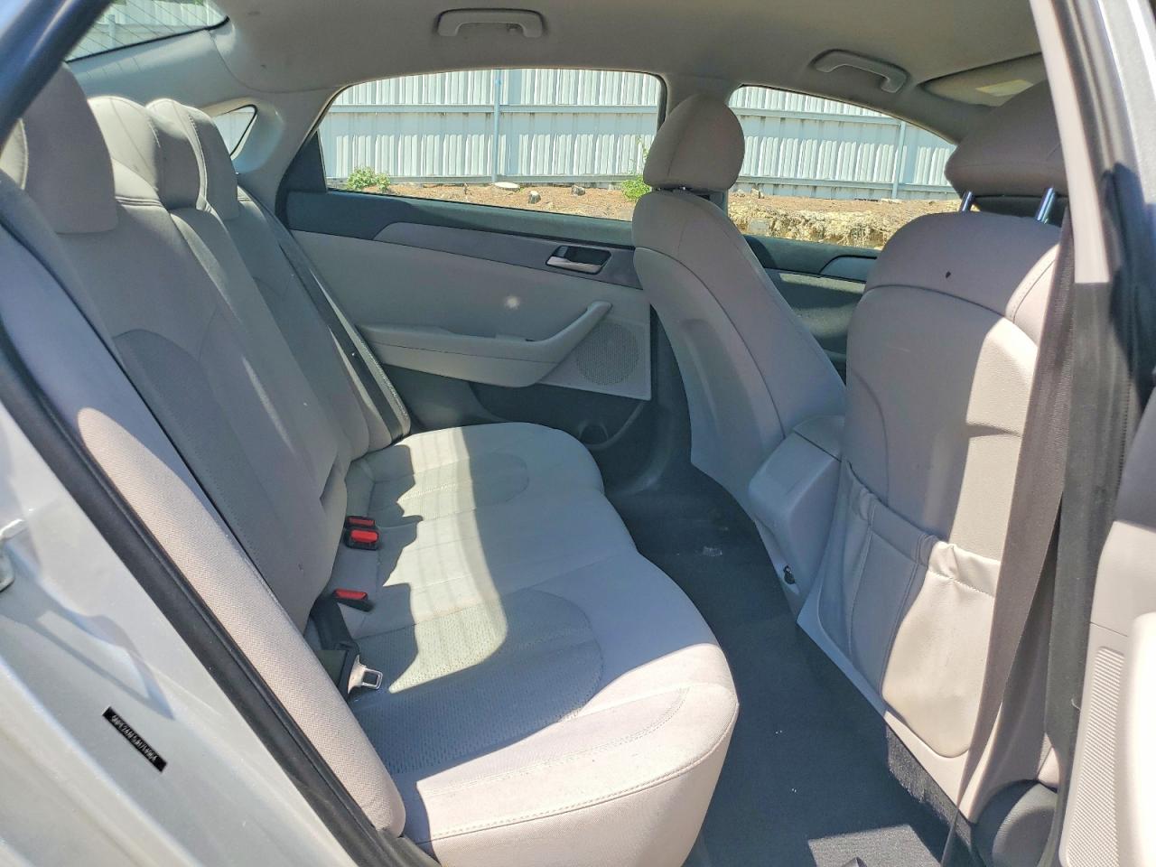 2018 HYUNDAI SONATA SE photo 10