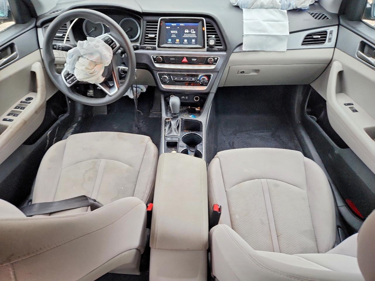 2018 HYUNDAI SONATA SE photo 8
