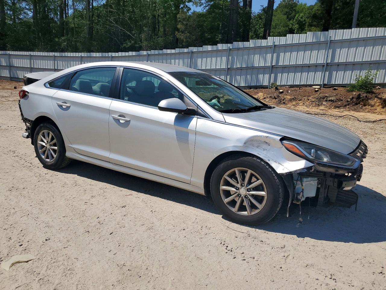 2018 HYUNDAI SONATA SE photo 4