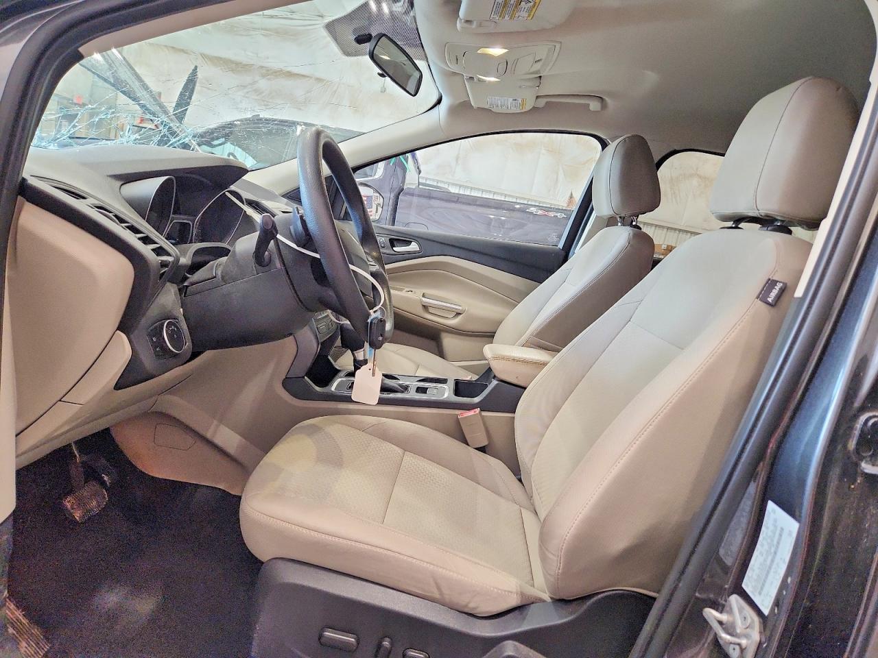 2017 FORD ESCAPE SE photo 19