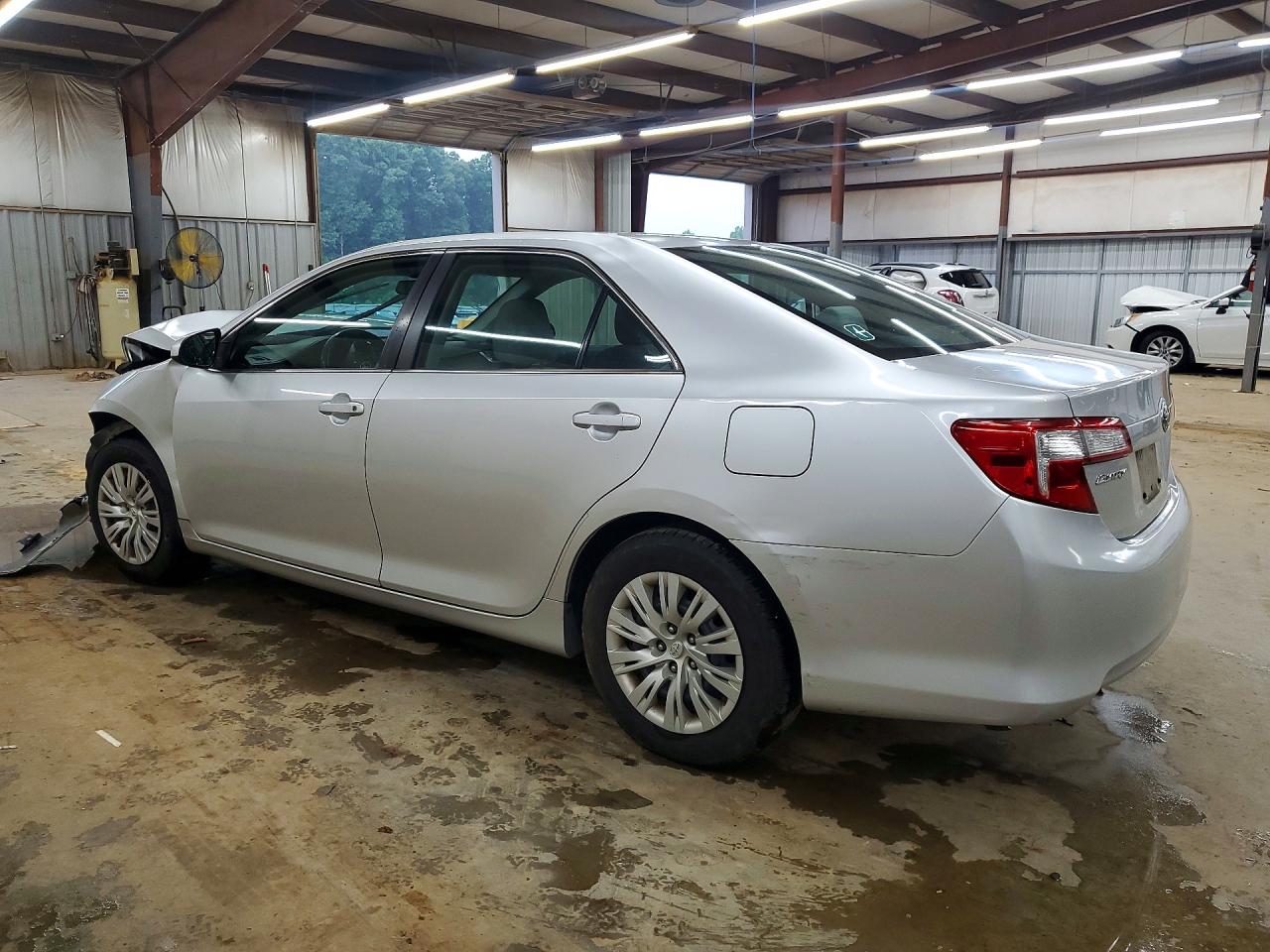 2012 TOYOTA CAMRY L photo 3