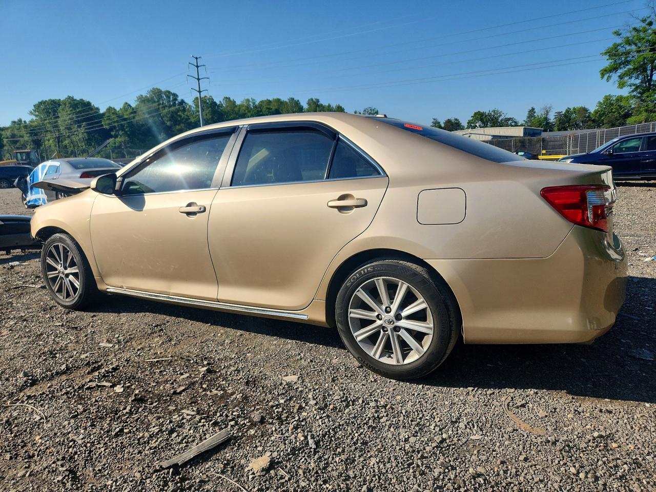 2012 TOYOTA CAMRY XLE V6 photo 3