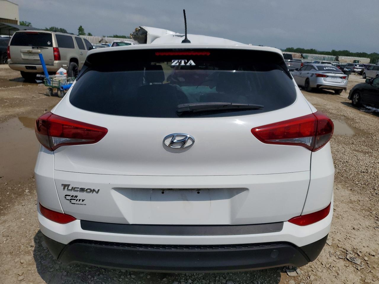2016 HYUNDAI TUCSON SE photo 16