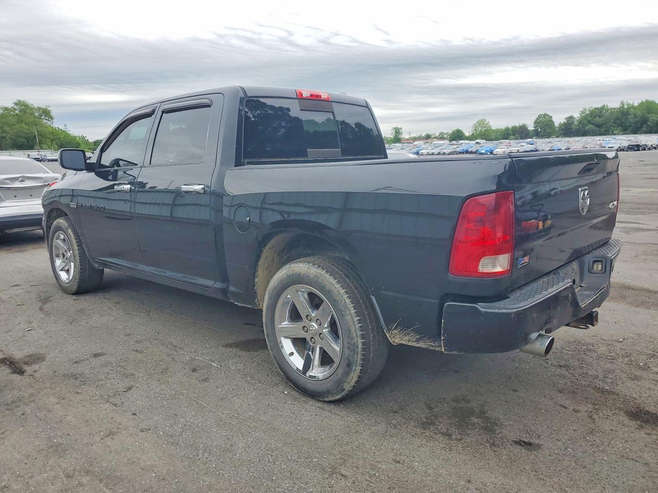 2011 DODGE RAM 1500 photo 3