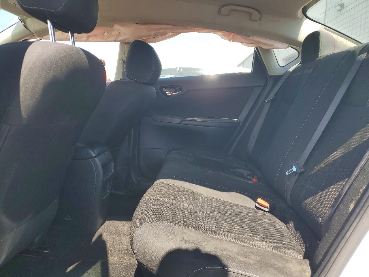 2018 NISSAN SENTRA S photo 19