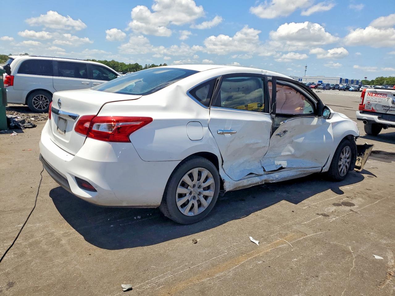 2018 NISSAN SENTRA S photo 5