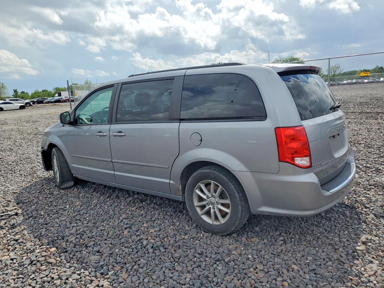 2015 DODGE GRAND CARAVAN SXT photo 2