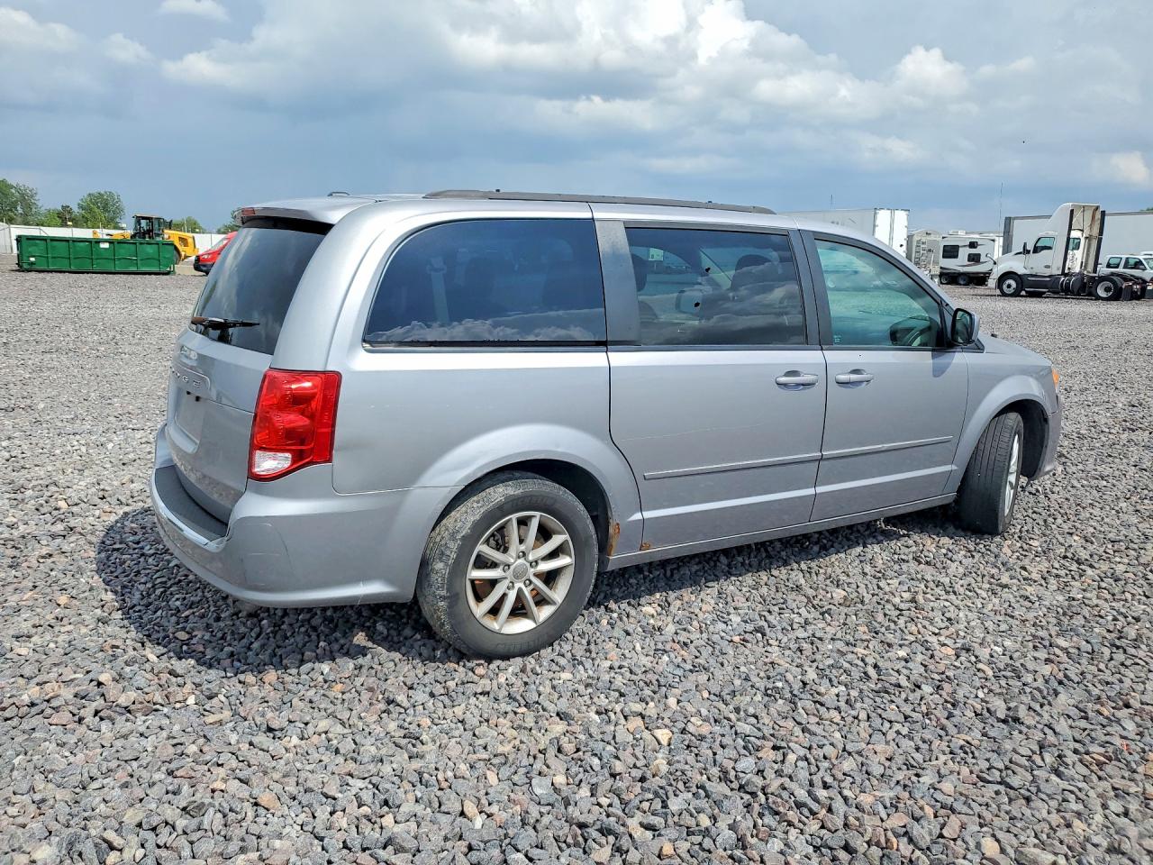 2015 DODGE GRAND CARAVAN SXT photo 3