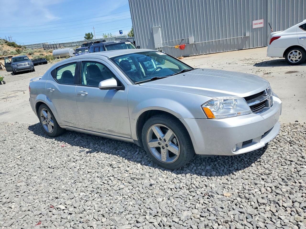 2010 DODGE AVENGER R photo 10