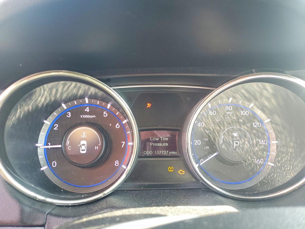 2011 HYUNDAI SONATA GLS photo 17