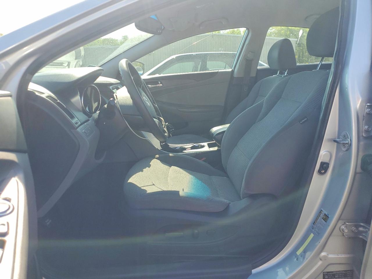 2011 HYUNDAI SONATA GLS photo 13