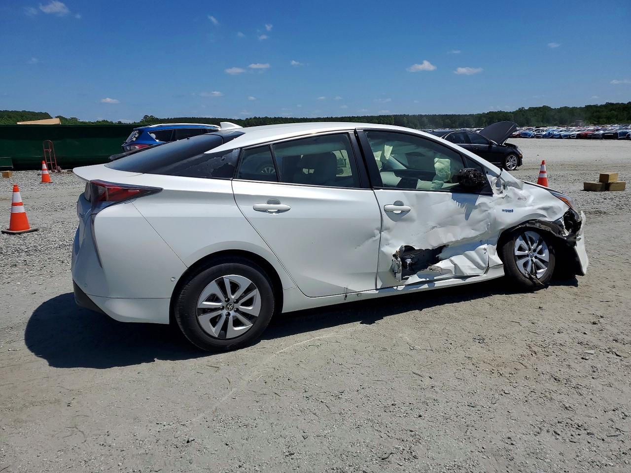 2017 TOYOTA PRIUS TWO photo 3