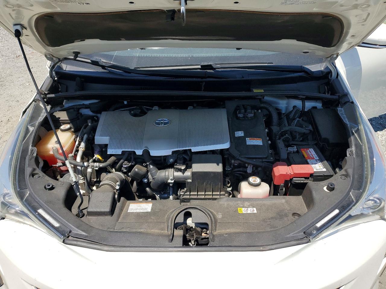 2017 TOYOTA PRIUS TWO photo 11
