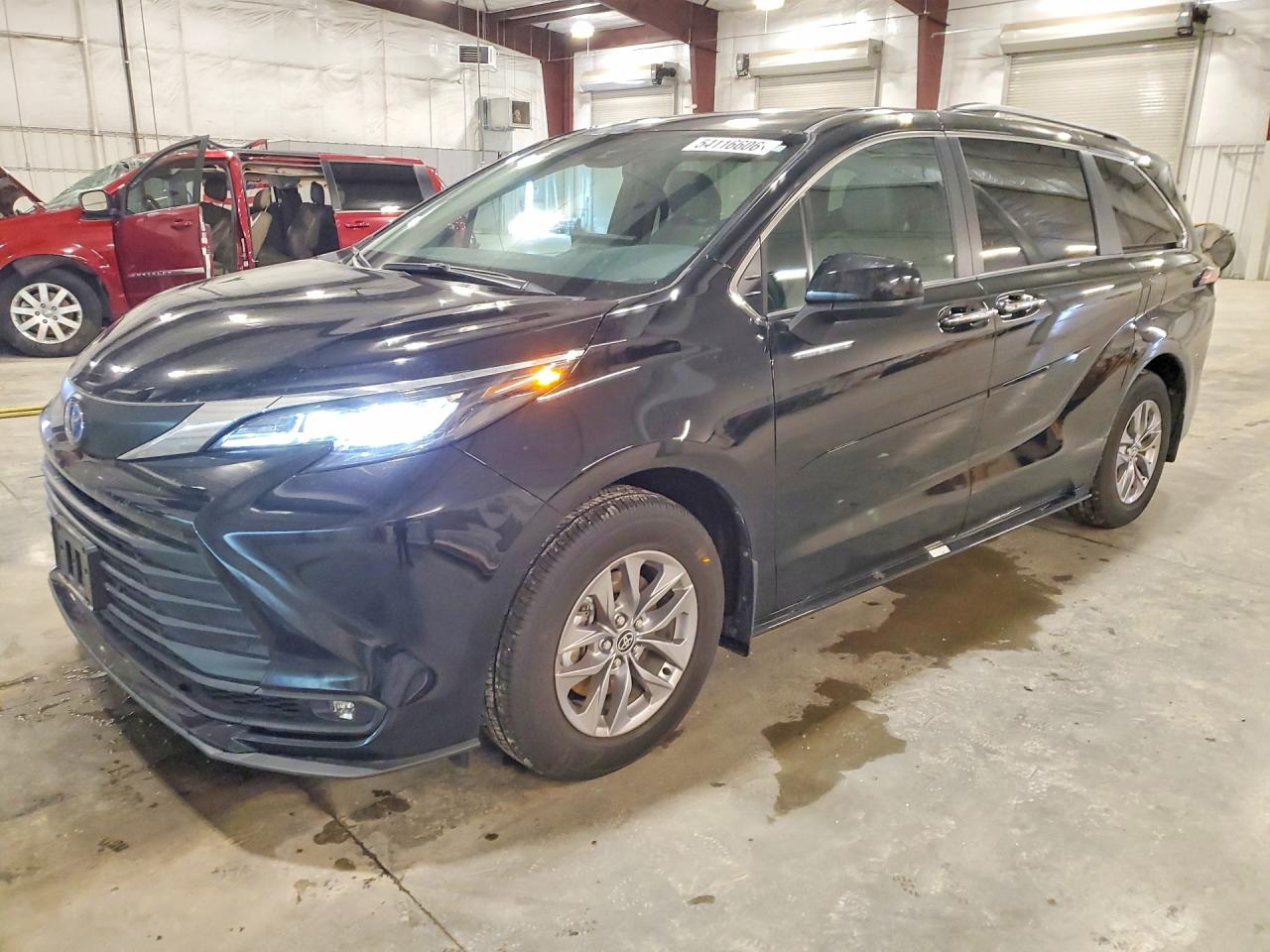 2025 TOYOTA SIENNA