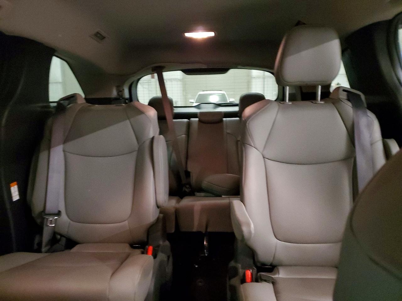 2025 TOYOTA SIENNA XLE 7-PASSENGER photo 19