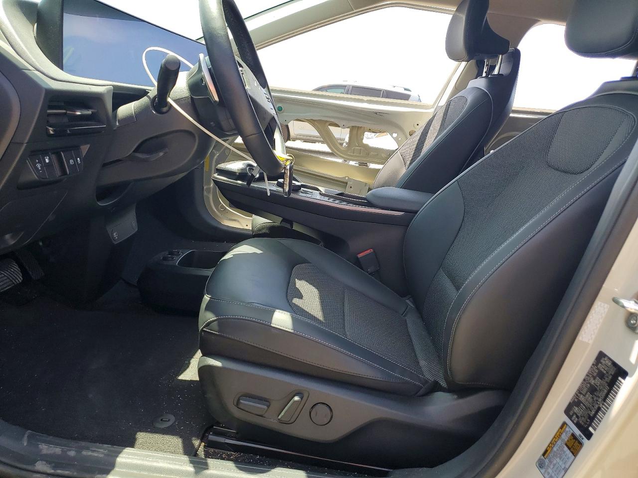 2024 KIA EV6 LIGHT LONG RANGE photo 19