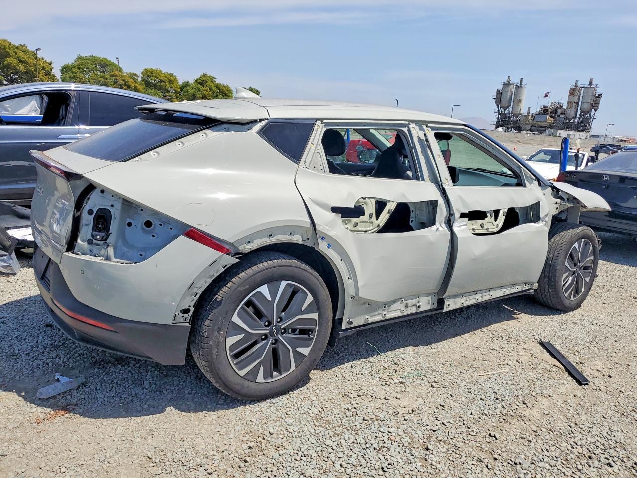 2024 KIA EV6 LIGHT LONG RANGE photo 7