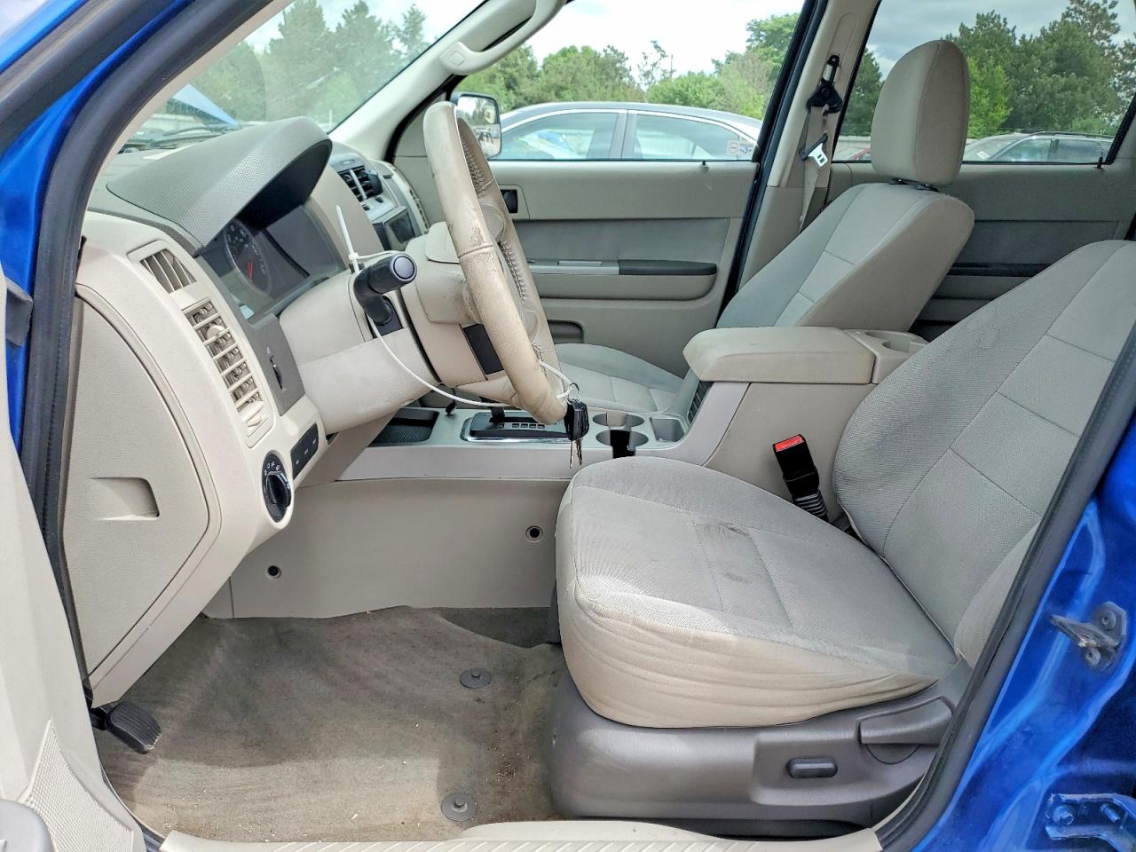 2011 FORD ESCAPE XLT photo 19
