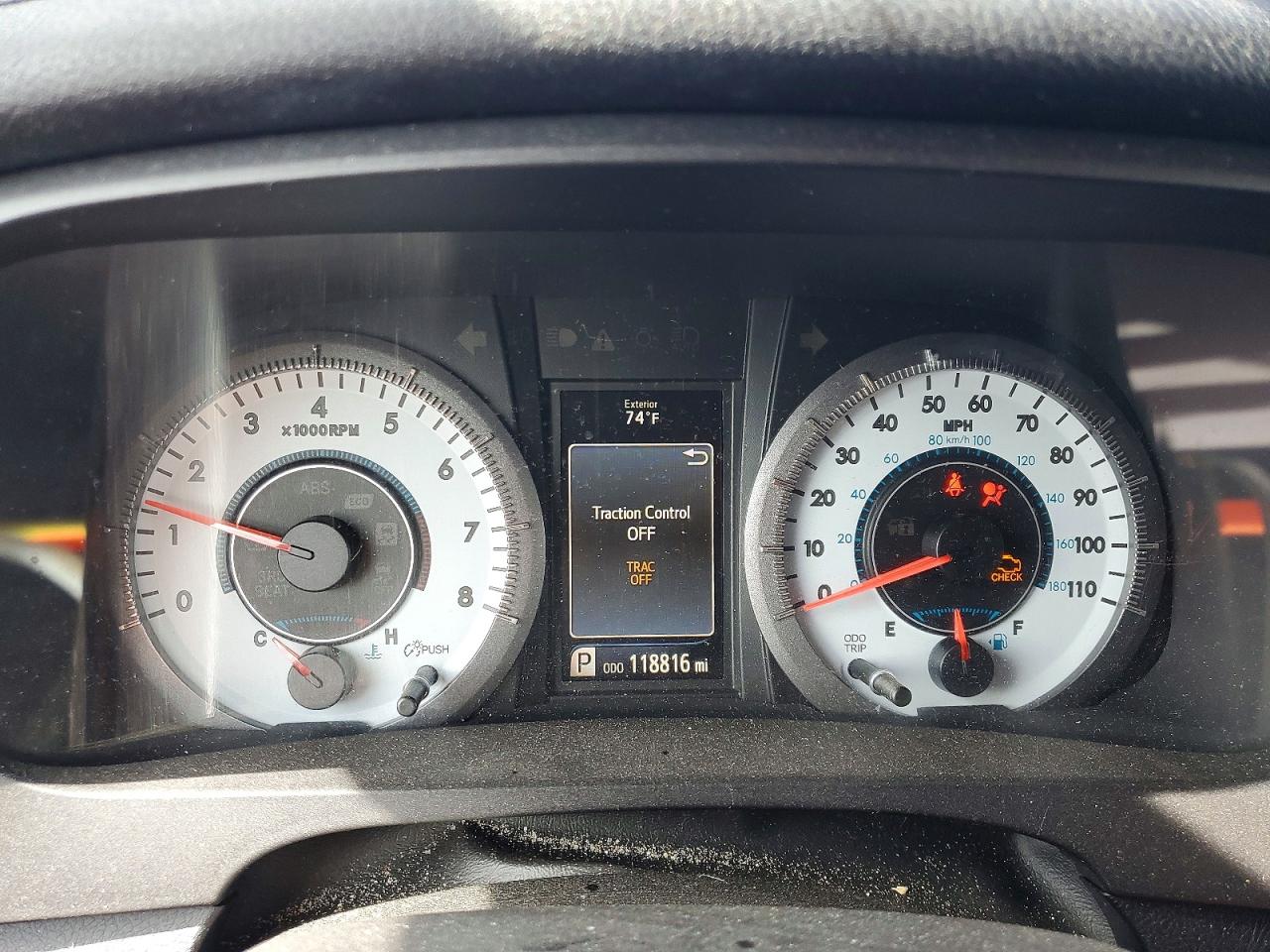 2016 TOYOTA SIENNA SE photo 9