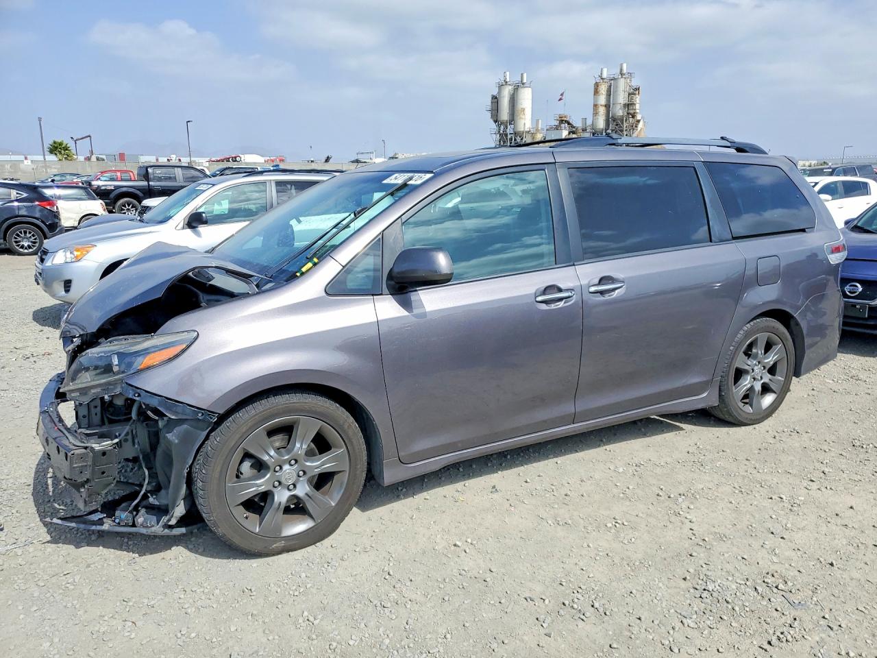 2016 TOYOTA SIENNA