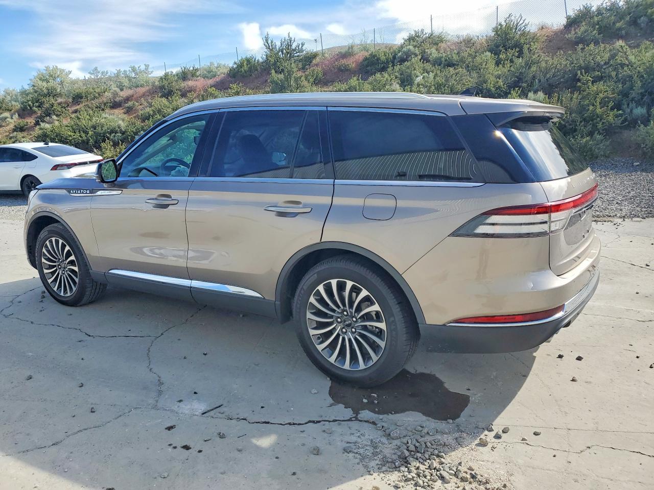 2021 LINCOLN AVIATOR RESERVE photo 4