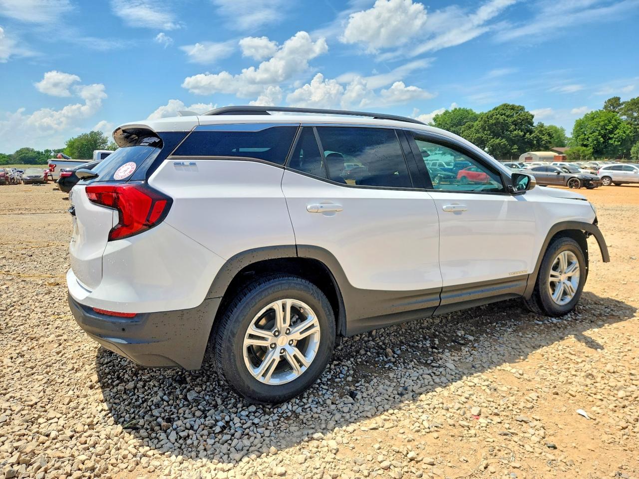 2018 GMC TERRAIN SLE photo 5