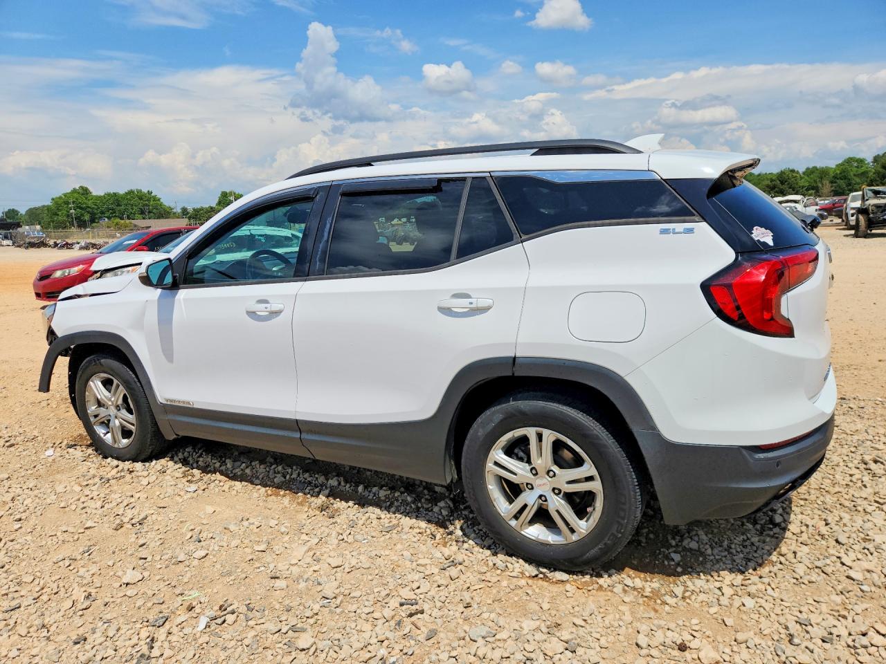 2018 GMC TERRAIN SLE photo 3