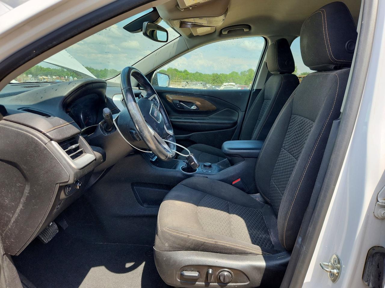 2018 GMC TERRAIN SLE photo 13