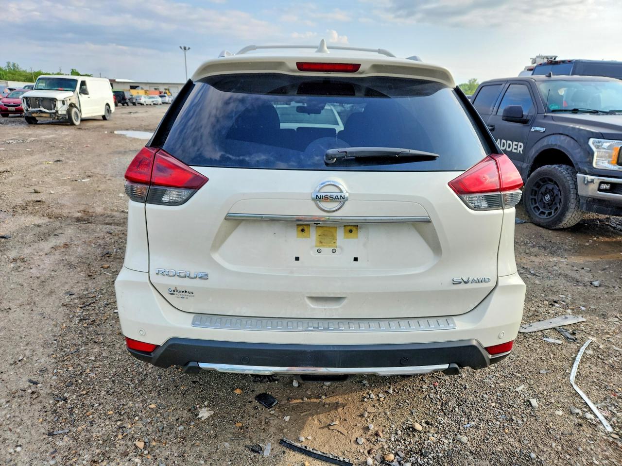 2020 NISSAN ROGUE SV photo 6