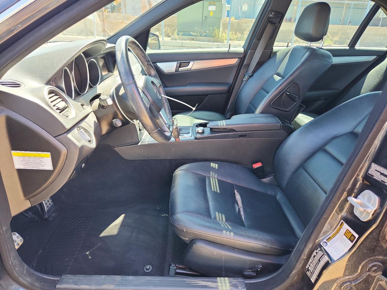 2013 MERCEDES-BENZ C 250 photo 13