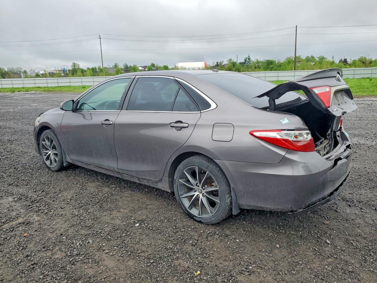 2015 TOYOTA CAMRY XLE V6 photo 4