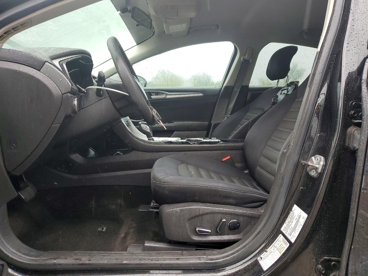 2013 FORD FUSION SE photo 19