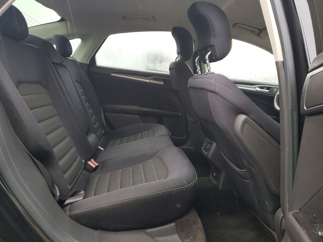2013 FORD FUSION SE photo 28