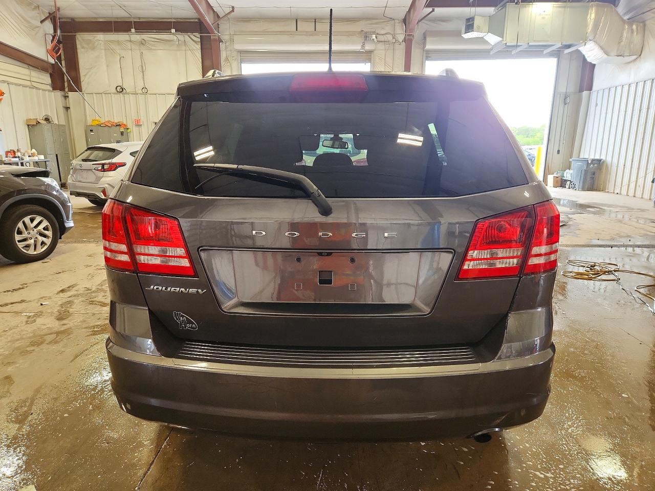 2018 DODGE JOURNEY SE photo 11