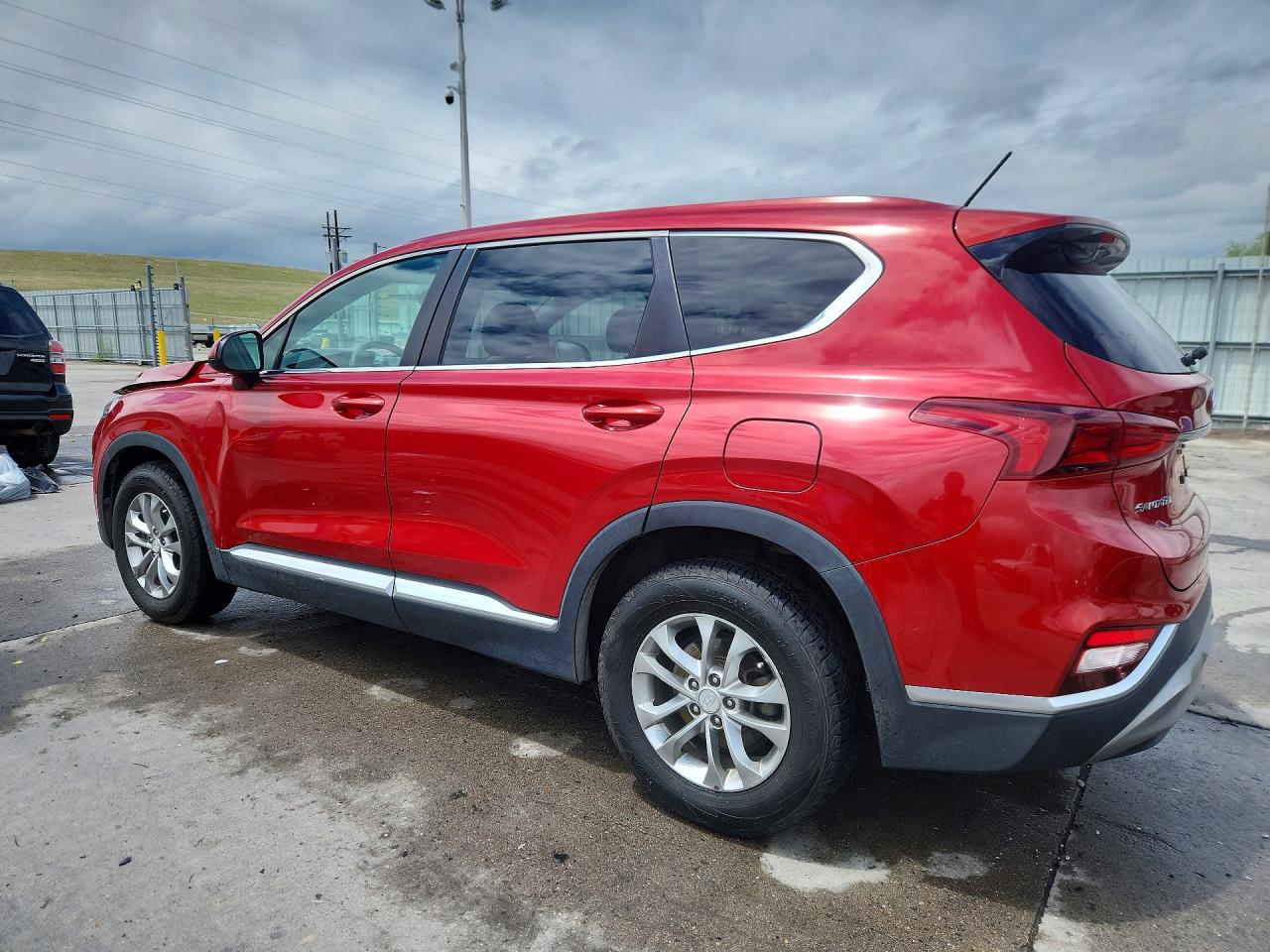 2019 HYUNDAI SANTA FE SE photo 3